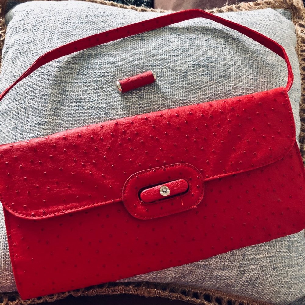 Beautiful Red Bag - Picture 4 of 12